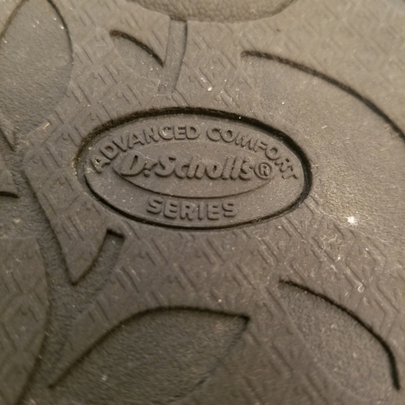 DR SCHOLL'S VENUS BLACK PATENT FLIP FLOP SANDALS WOMEN SZ 7 - Picture 8 of 8